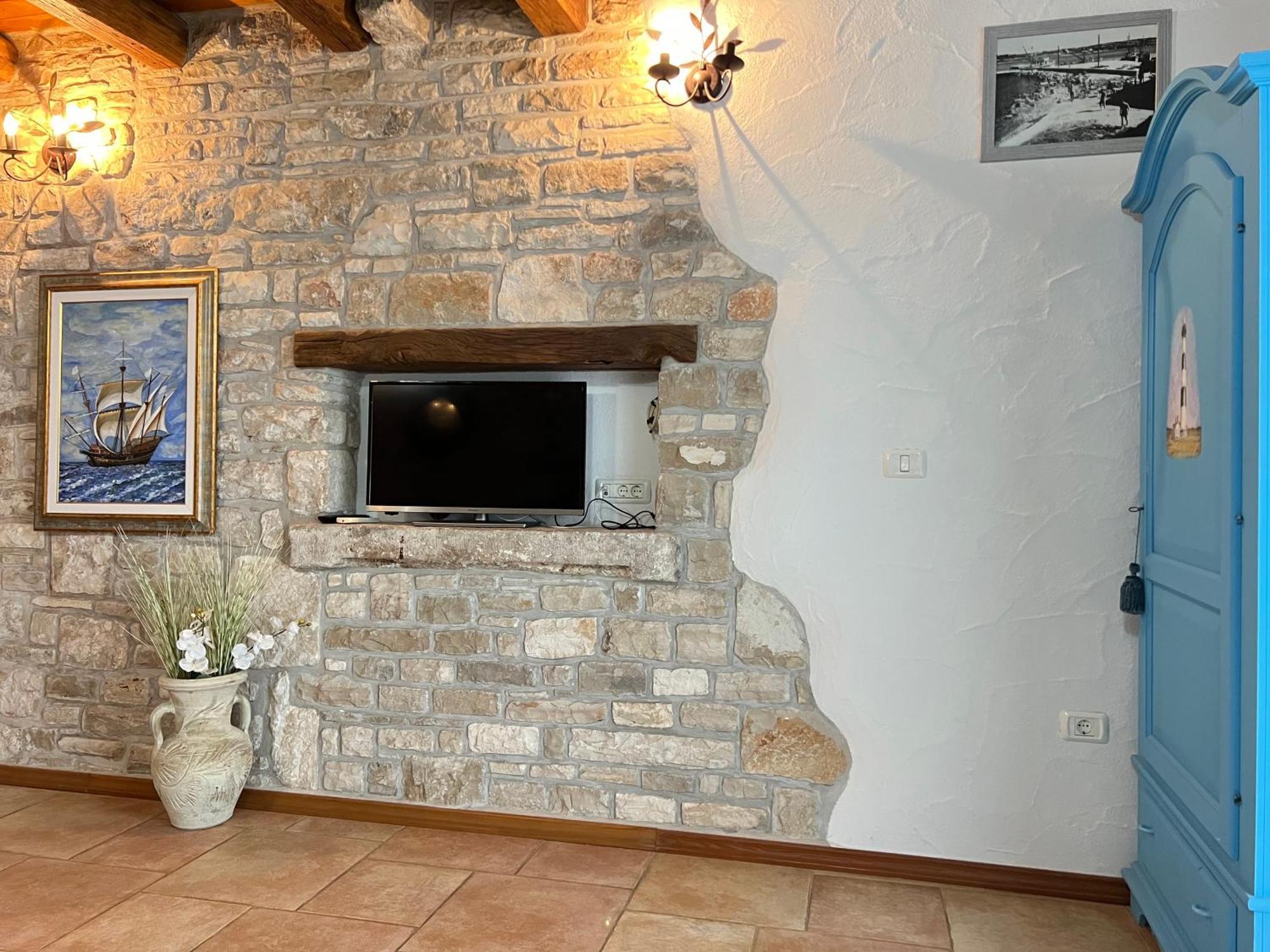 City Center Coastal Escape - Apartments With Sea View Or Cozy Room Novigrad Istria Kültér fotó