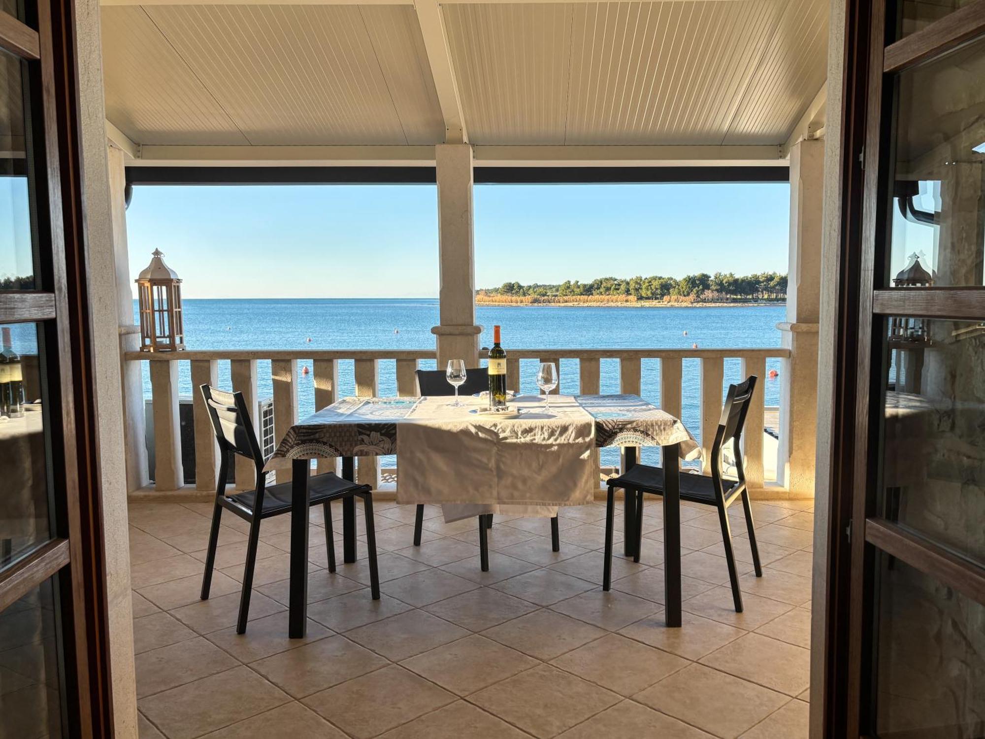 City Center Coastal Escape - Apartments With Sea View Or Cozy Room Novigrad Istria Kültér fotó