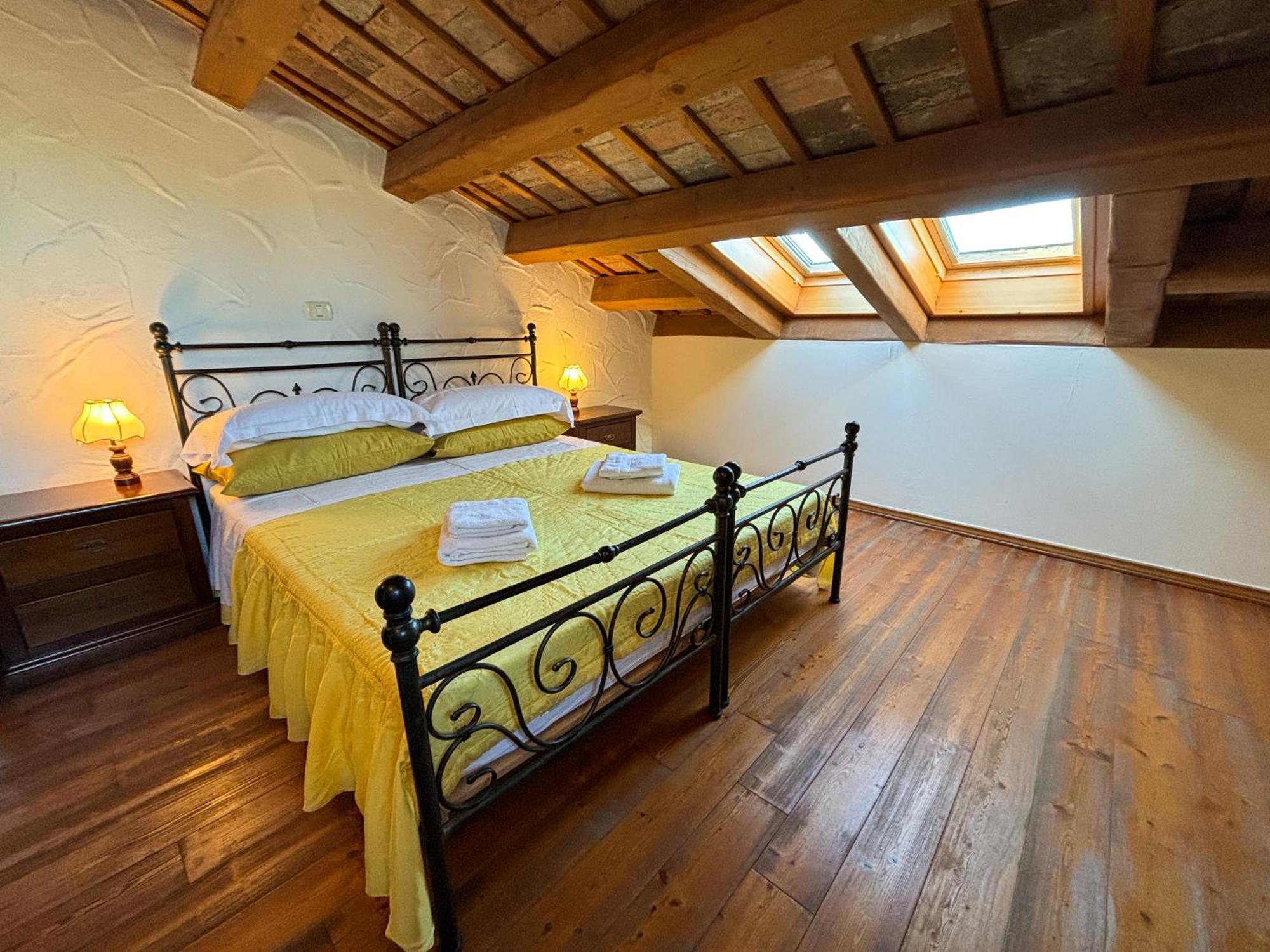 City Center Coastal Escape - Apartments With Sea View Or Cozy Room Novigrad Istria Kültér fotó